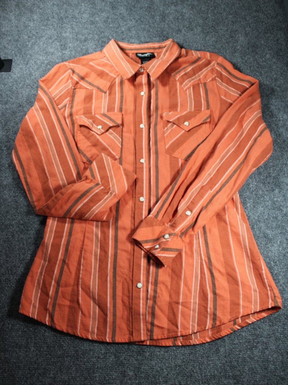 Wrangler Womens Retro Long Sleeve Pearl Snap Shirt Orange/Peach Striped Size M